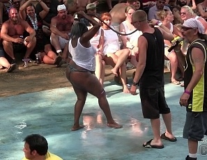 071214_nudes_a_poppin_amateur_wet_tshirt_contest_2014