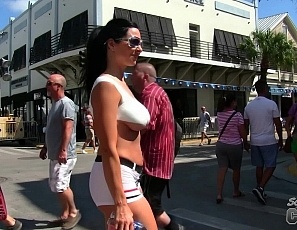 112718_the_last_day_of_the_fantasy_fest_festival_in_key_west_florida_gorgeous_women_flashing_boobs_and_pussy_naked_in_public